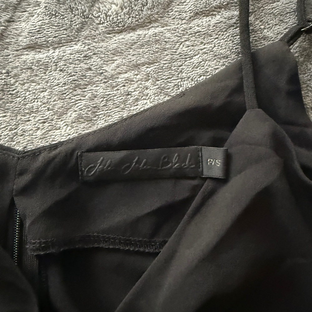 Black Ruched Crop Top - Picture 2 of 5